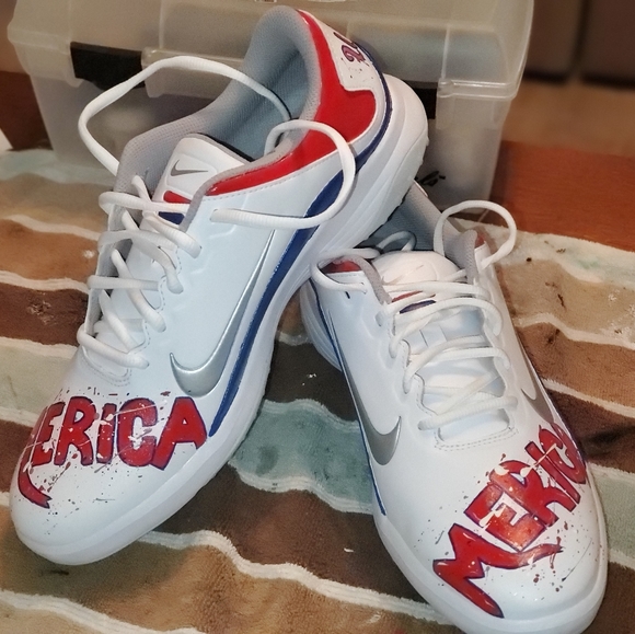 custom golf cleats